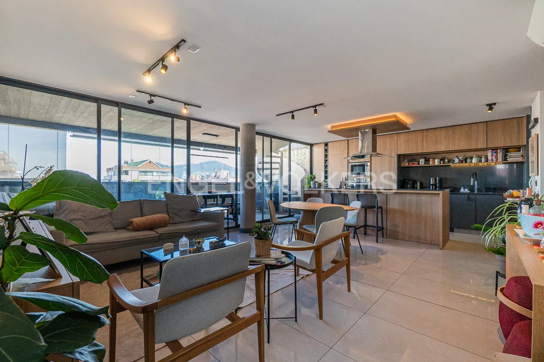 Imagen 3 de 22 de Moderno Penthouse Duplex - Barrio Las Lilas