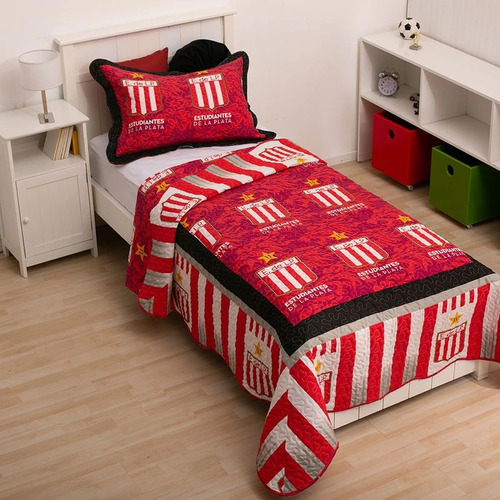 Cubrecama Matelasseado Estudiantes 1 1|2 Plazas Con 1 Funda Color Rojo / Blanco