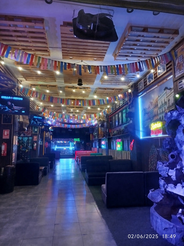 Se Traspasa Restobar, Estamos Ubicados En Av Universitaria
