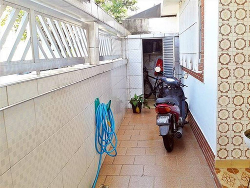 Imagem 7 de 30 de Sobrado Em Ótima Localização, 1 Quadra Da Avenida Antonio Emmerick Sendo 3 Dormitórios 1 Suite 2 Wc Garagem Para 2 Automóveis E Portão Eletrônico Pertinho De Supermercados Padarias Ponto De Ônibus E