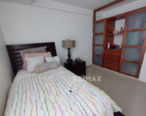 Re/max 2mil Vende, Townhouse, Conjunto Residencial Vista Del Mar, Mariño, Isla De Margarita.