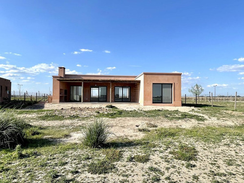 Imagen 8 de 30 de Muy Practica Casa 3 Dorm A Estrenar, Al Lago, En Venta, En San Sebastián, Pilar