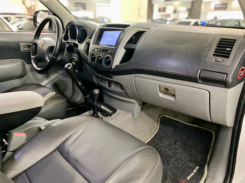 Toyota Hilux 2.5 Cab. Dupla 4x4 4p