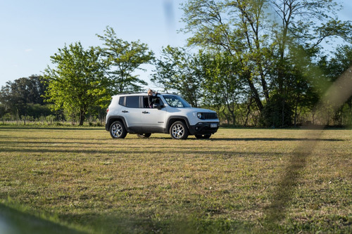 Jeep Renegade 1.8 Sport