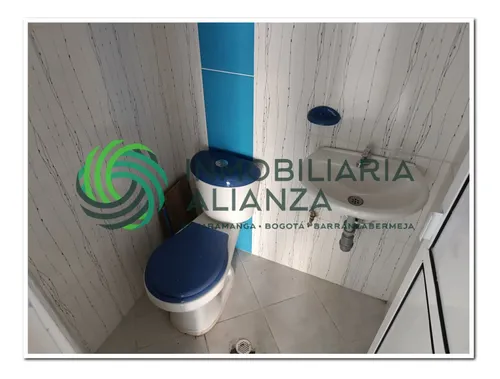 Local En Arriendo En La Feria. Cod A14192