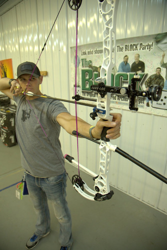 Tru-Fire Sear - Arco Compuesto Mano Plata