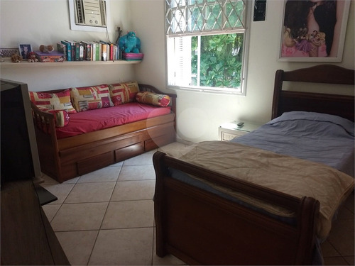 Imagem 15 de 20 de Casa Tipo Sobrado Com 4 Dormitórios, Suíte, Piscina E 3 Vagas De Garagem - Reo604249