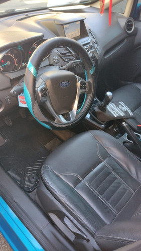 Imagen 3 de 16 de Ford Fiesta Kinetic Design 2018 1.6 Sedan Titanium Excelente
