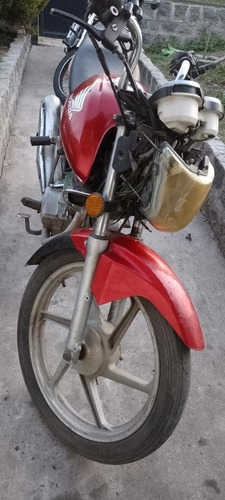 Imagen 3 de 8 de Honda Storm