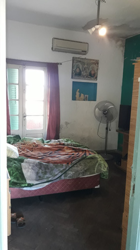 Imagen 7 de 12 de Amplia Casa Con Dos Locales, En Correcto Estado De Mantenimi