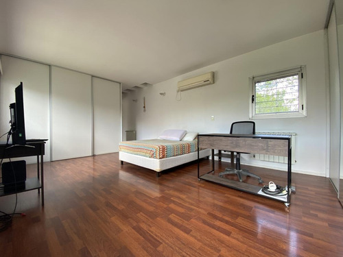 Casa De 3 Dormitorios En Venta Con Parrillero -aldea Fisherton