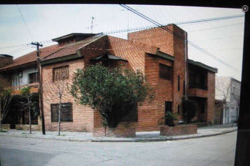 Chalet En Venta En Haedo Centro Sur