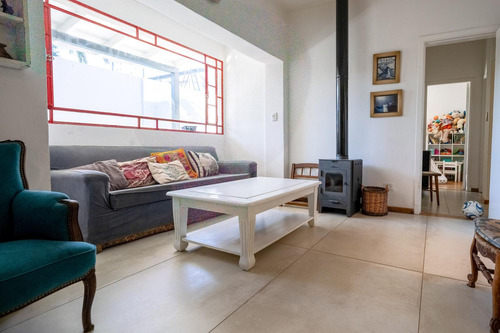 Casa En Venta En Las Lomas De San Isidro. Dos Dormitorios