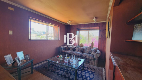 Casa En Venta De 5 Dorm. En Vitacura