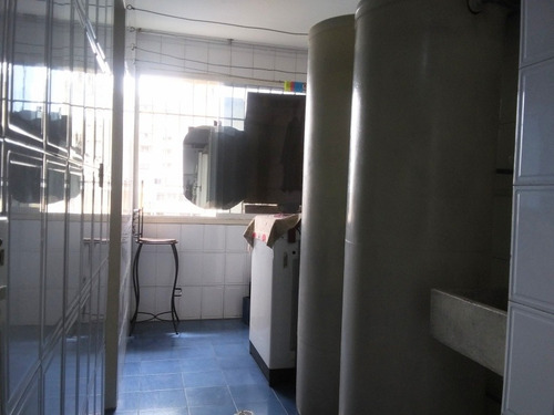 Imagen 9 de 12 de Apartamento En Altagracia. Av Baralt Norte. Centro Rd A29