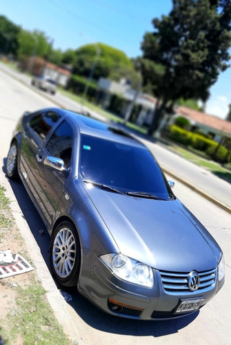Volkswagen Bora 1.8 Highline T 180cv 2010