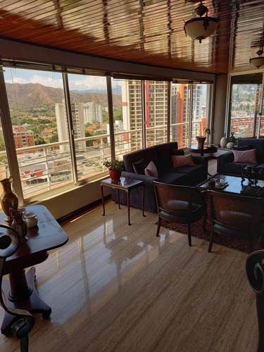 Imagen 2 de 27 de Fernando Perez Alquila Exclusivo Apartamento En Los Mangos Valencia Res Avignon