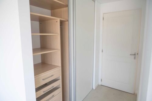Venta 3 Amb Zencity Puerto Madero , Piso Alto, Refaccionado A 4 Amb. Vista Despejada, Super Luminoso