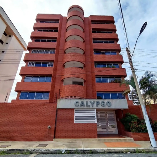 En Venta Apartamento Resd Calypso - Lecheria