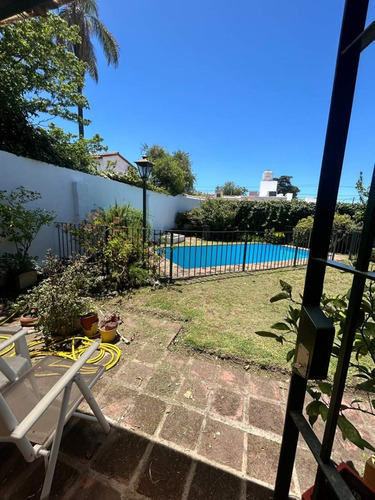 Vende Casa 3 Dorm En Barrio Urca!