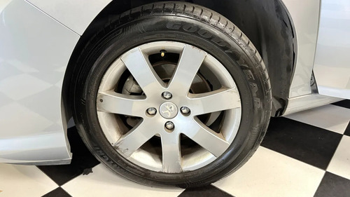 Peugeot 408 2.0 Allure 143cv