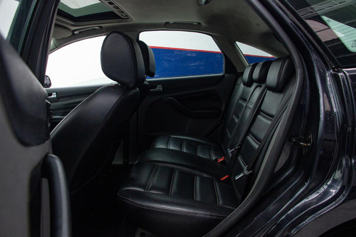 Ford Focus Hatch Ghia 2.0 16v 4p 2011