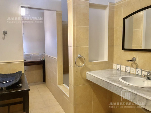 Imagen 15 de 29 de Se Vende! Excelente Casa En Villa Belgrano. 550 M2.