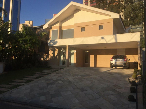 Imagem 1 de 30 de Alphaville 02 | Casa | Com Varanda | Reformada | Venda - Cnc585