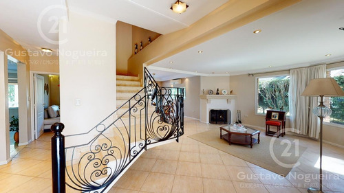 Casa - Francisco Alvarez