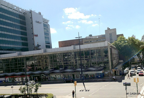 Imagen 14 de 21 de Venta Oficina Cordón Con Portería 24hs, Luminosa Y Con Vista Despejada