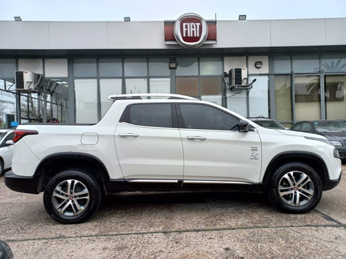 Imagen 2 de 17 de Fiat Toro Volcano 4x4