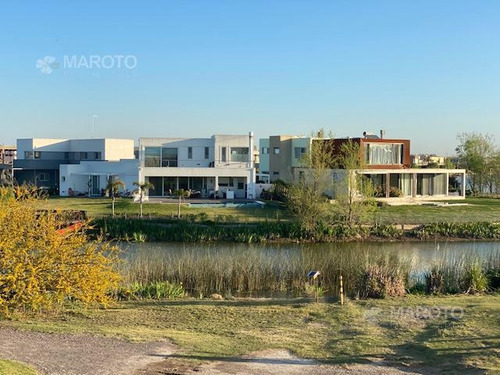Imagen 25 de 26 de Casa En Venta En El Canton - Maroto Propiedades-