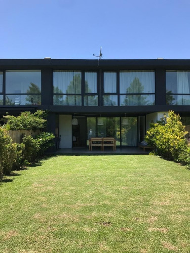 Imagen 2 de 19 de Casa En Venta En Buenos Aires Village