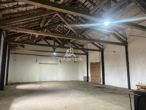 Bodega En Arriendo Con 2 Amplios Galpones En Talca