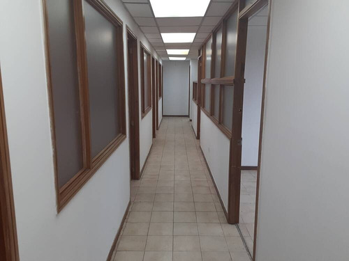 Imagen 2 de 10 de Oficinas En Alquiler En Bella Vista Maracaibo 2515