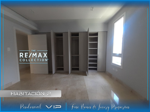 Imagen 19 de 30 de En Venta, Exclusiva Casa 745 M2 En Urb. Guaparo Valencia