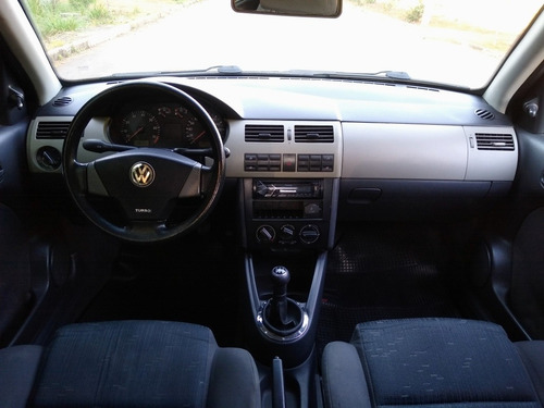 Imagem 15 de 15 de Volkswagen Parati 2002 1.0 16v Turbo 5p