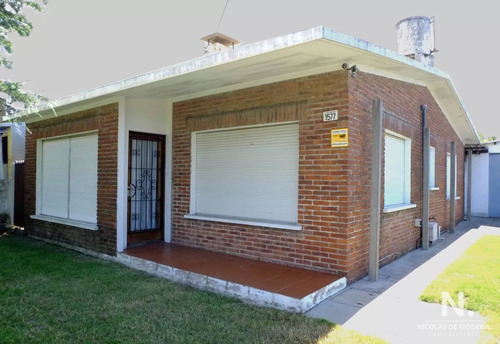 Oportunidad De Casa En Venta, Maldonado, 2 Dormitorios, 1 Baño. 