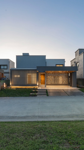 Venta Casa Sunset, Barrio Alto Verde 3 , Yerba Buena, Tucumán