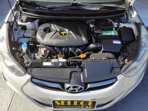 Hyundai Elantra 1.8 Gls Gas. Automático 2011/2012