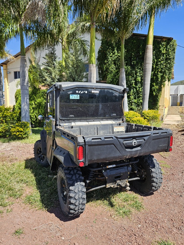 Canam Defender