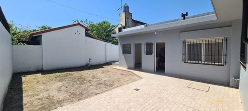Imagen 13 de 15 de Casa De 3 Amb. Con Amplio Patio
