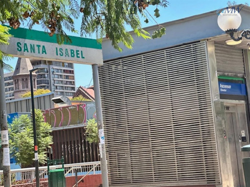 Amplio Departamento En Venta De 2d 2b. En Santiago