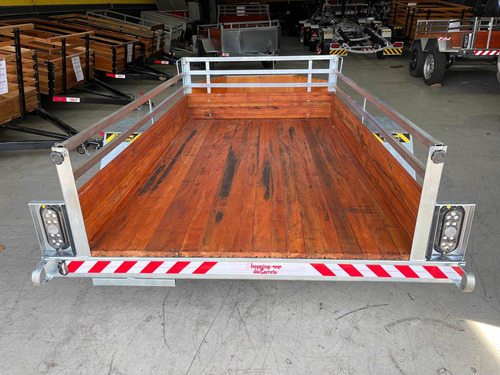Carretinha Fazendinha De Chapa Com Caixinha 2.00 X 1.20 X 40