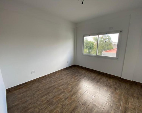 Imagen 9 de 22 de Duplex 4 Amb, Frente, Cochera, Terraza Y Parrilla