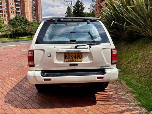Nissan Pathfinder 3.5 Se Blindaje 3 At