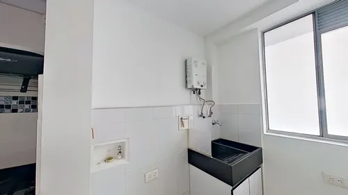 Gran Apartamento En Niquia, Código 53