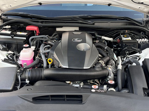Lexus IS 4p 300 Premium L4/2.0/T Aut