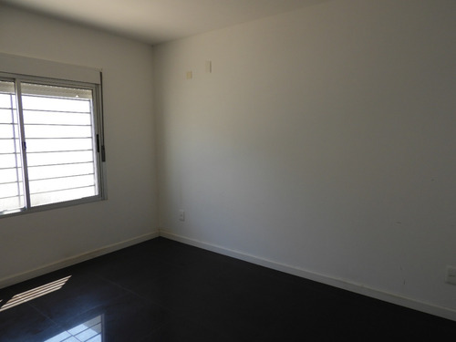 Imagen 6 de 12 de Apartamento De Un Dormitorio En Malvín, Amplio Y Luminoso, Se Alquila - Garantía: Contaduría O Anda