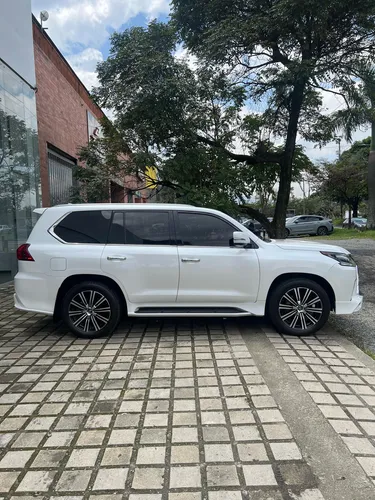 Lexus LX 5.7 570